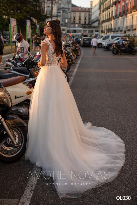 https://amore-novias.com/images/stories/virtuemart/product/OL030       (4).jpg